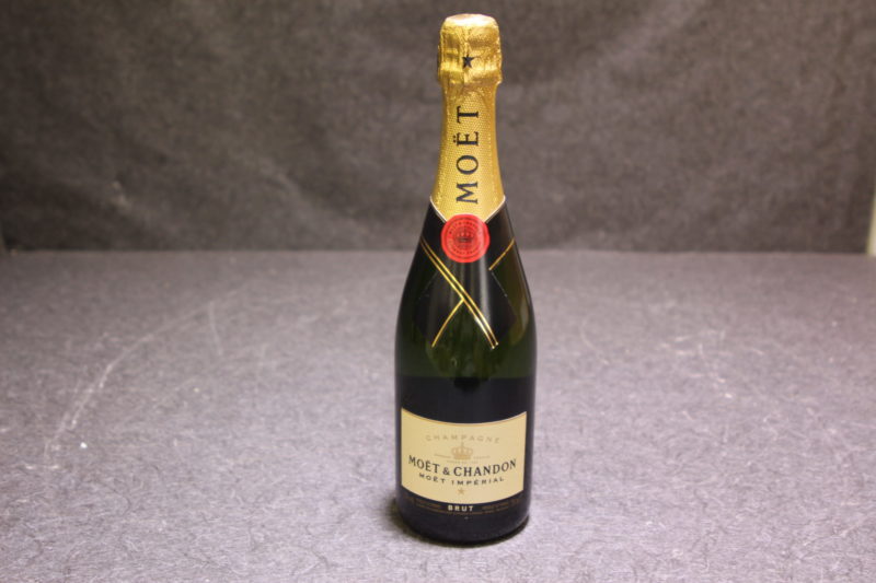 お酒　シャンパン　MOET＆CHANDON