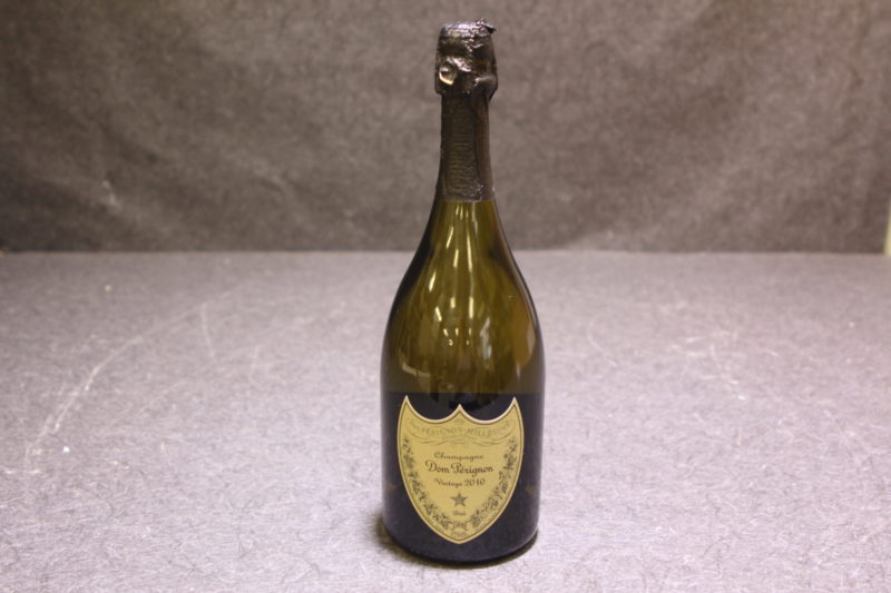 お酒　ドンペリニヨン　Don Perignon